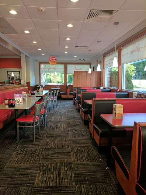 Jobs in Friendly's - reviews