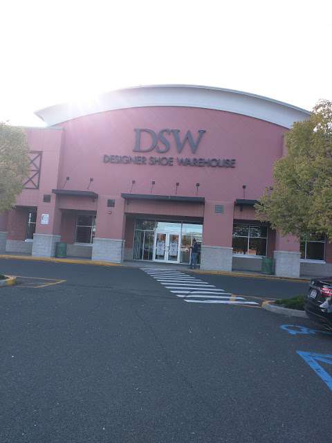 Jobs in DSW Designer Shoe Warehouse - reviews